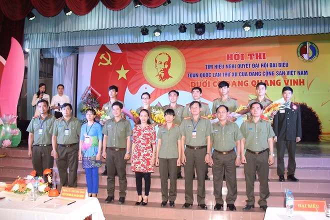Ban tổ chức trao 1 giải nhất, 1 giải nhì, 2 giải ba, 2 giải khuyến khích và 05 giải phong trào cho các tập thể, cá nhân có thành tích xuất sắc nhất trong cuộc thi.