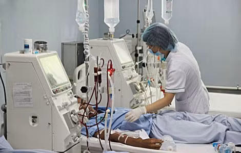 Người suy thận mãn phải chạy thận nhân tạo suốt đời.