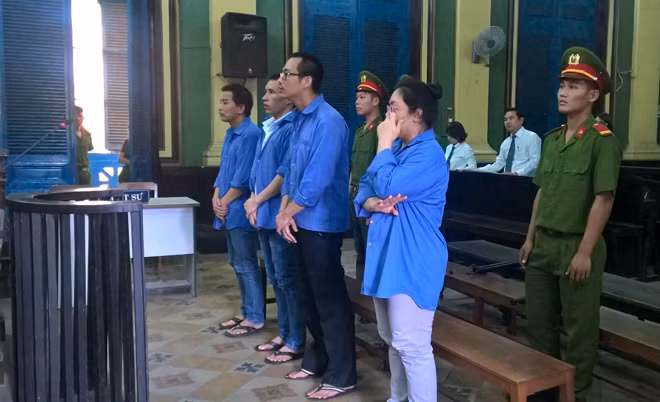 Các bị cáo tại phiên tòa. Các bị cáo tại phiên tòa.