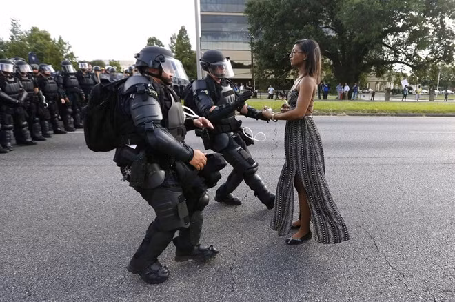 Nguồn: Jonathan Bachman/ Reuters