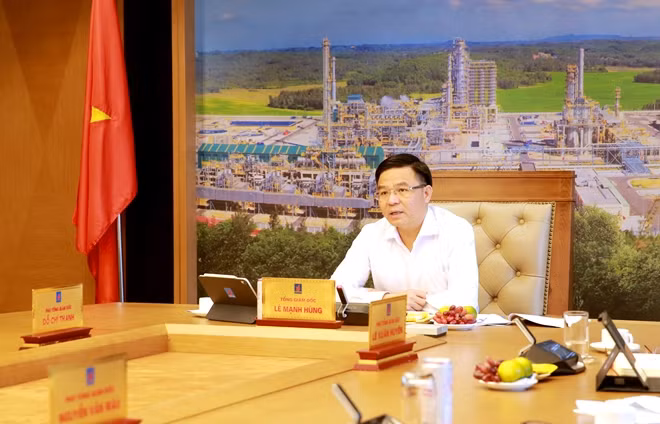 Tổng giám đốc Lê Mạnh Hùng phát biểu kết luận cuộc họp.
