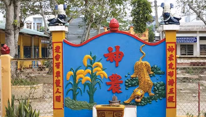 Bình phong ở đình Thới Thạch (Ô môn).