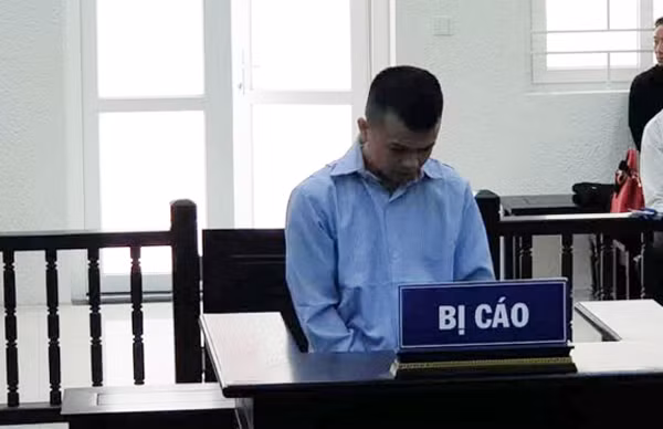 Bị cáo Hùng tại phiên xử.