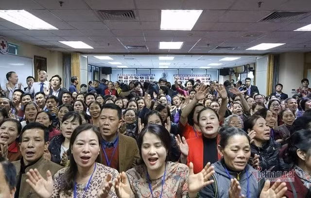 Đa cấp tâm linh, một chiêu trò của CLB Tình người.