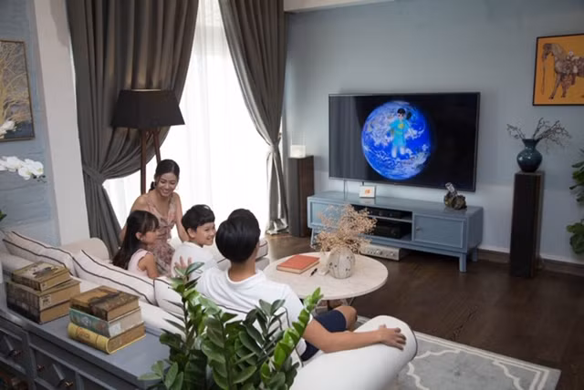 Cả nhà cùng trải nghiệm sản phẩm của VNPT.