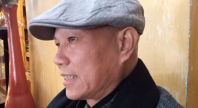 Họa sĩ Văn Sáng.