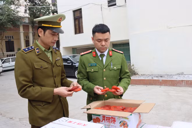 Số hồng dẻo bị thu giữ.