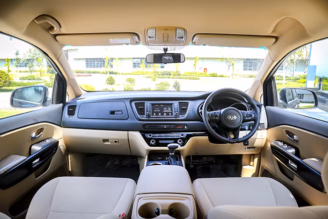 Nội thất xe Kia Grand Carnival.