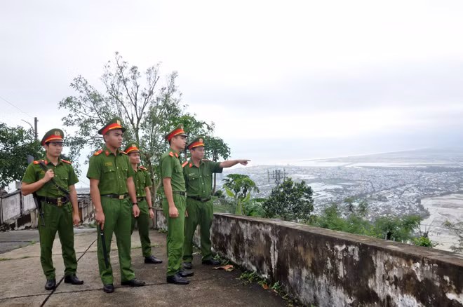 Một cuộc tuần tra của Tiểu đội CSBV mục tiêu trên “cổng trời” Chóp Chài.