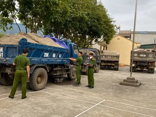 Mường La xử lý nhiều vụ vận chuyển cát trái phép