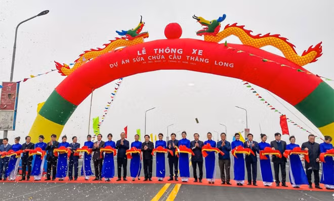 Bộ Giao thông Vận tải đã chính thức thông xe dự án sửa chữa cầu Thăng Long.