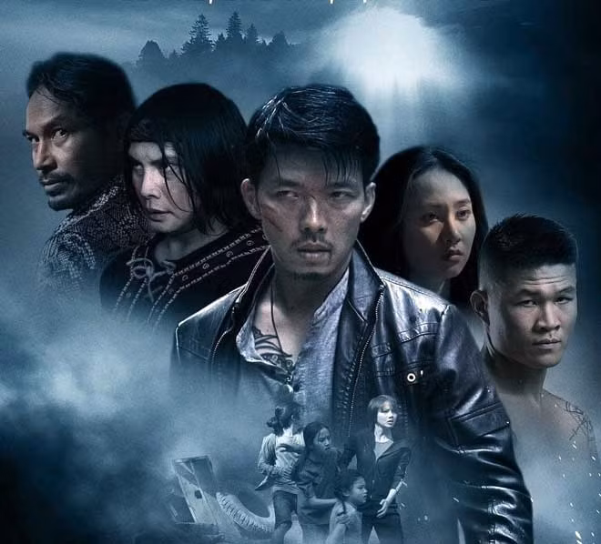 Poster phim “Đỉnh mù sương”. Poster phim “Đỉnh mù sương”.