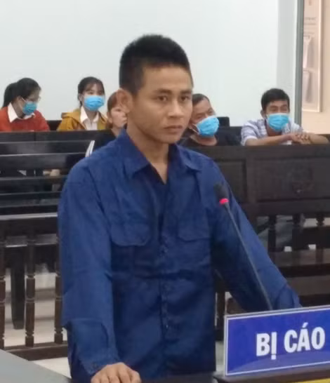 Bị cáo Đặng Minh Hoàng tại tòa.