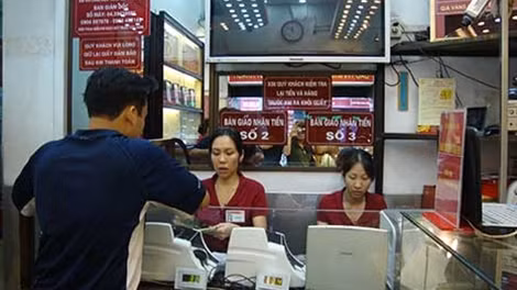 Mua theo đám đông, nhiều người thua lỗ vì ôm vàng (ảnh chỉ có tính chất minh họa).