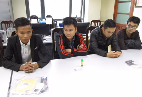 Nhóm đối tượng lừa đảo qua mạng điện thoại bị Cơ quan Công an bắt giữ.