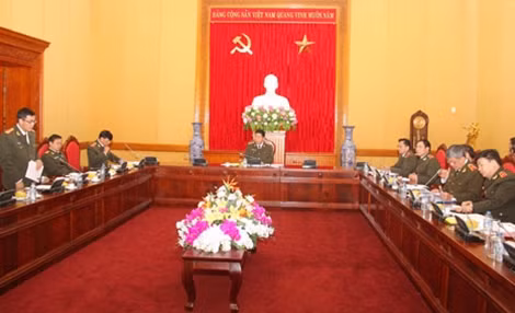 Toàn cảnh buổi làm việc. Ảnh Việt Hưng.