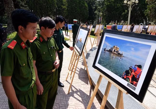 Triển lãm “Sức sống Trường Sa” tại Đà Lạt