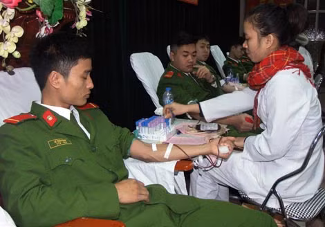 Chương trình nhằm góp phần khắc phục tình trạng khan hiếm máu trong dịp Tết Nguyên đán (Ảnh: Thanh Hải).