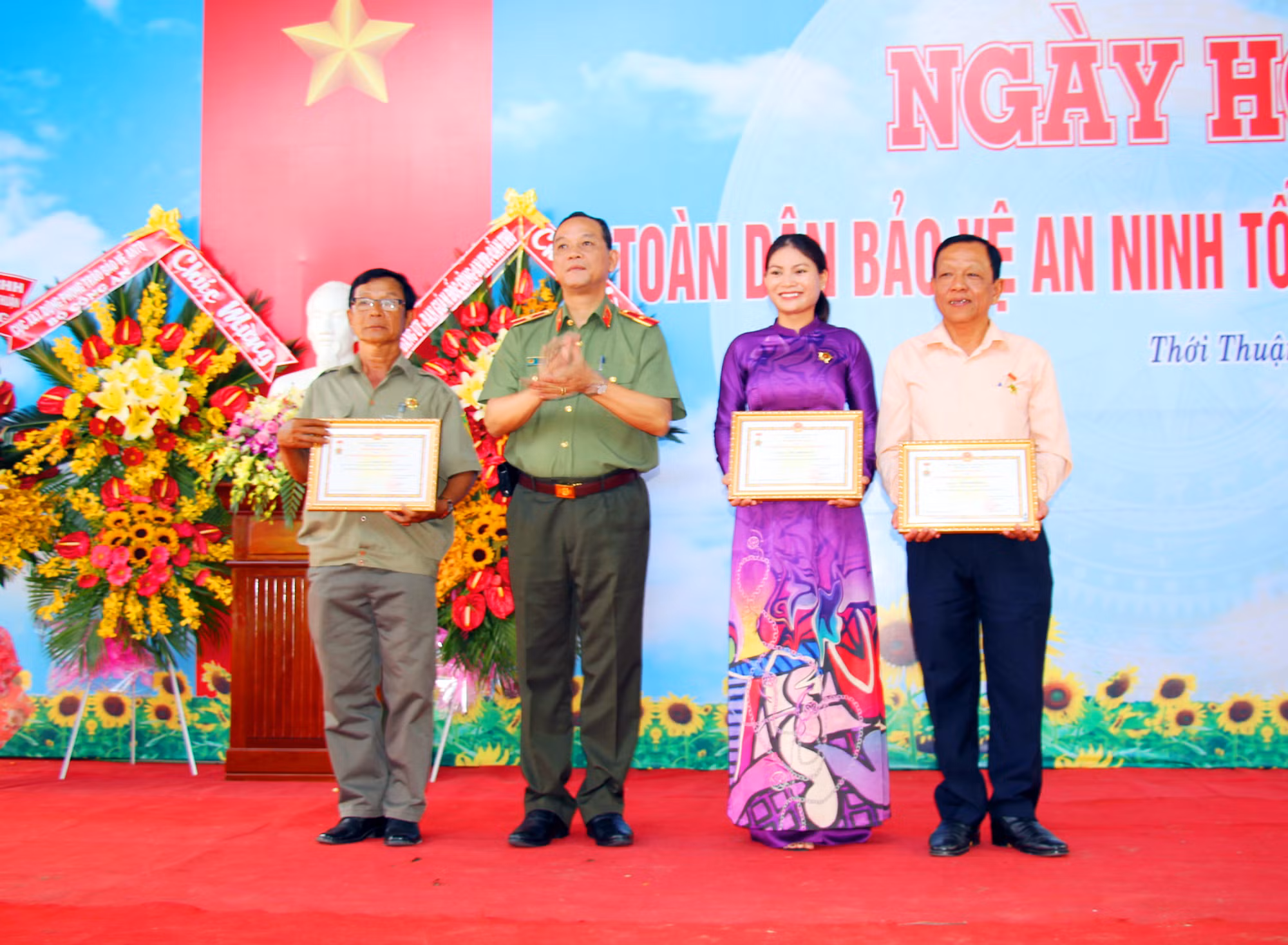 TP Cần Thơ tổ chức Ngày hội Toàn dân bảo vệ ANTQ