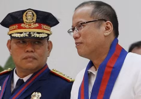 Tướng Alan Purisima (trái) và Tổng thống Benigno Aquino III.
