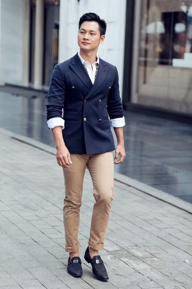 Đức Tuấn.