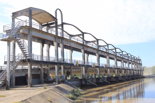 Đập ngăn mặn Ba Lai (Bến Tre) đang phát huy hiểu quả ngăn mặn hiện nay