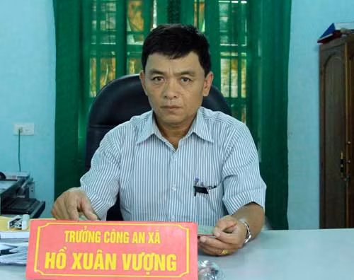 Trưởng Công an xã Quỳnh Minh Hồ Xuân Vượng.