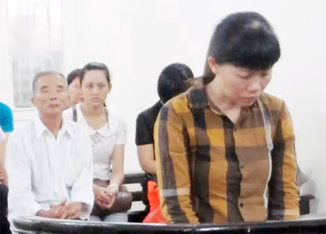 Bị cáo Hoàng Thị Thu Hương. Bị cáo Hoàng Thị Thu Hương.