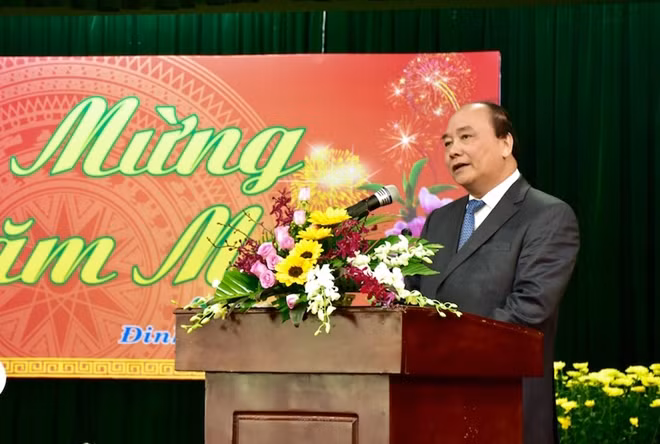 Thủ tướng Nguyễn Xuân Phúc phát biểu tại buổi gặp mặt