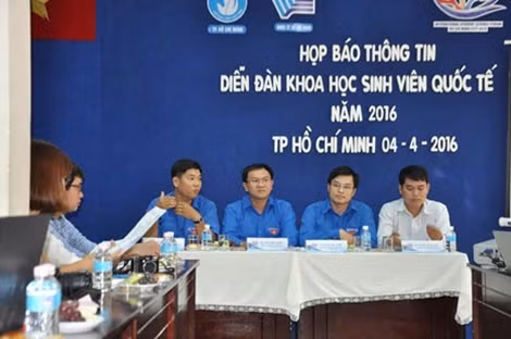 Ban tổ chức trao đổi với báo chí về Diễn đàn khoa học sinh viên quốc tế 2016.