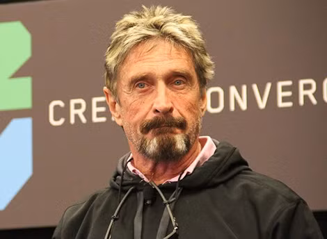 Chuyên gia phần mềm chống virus John McAfee.