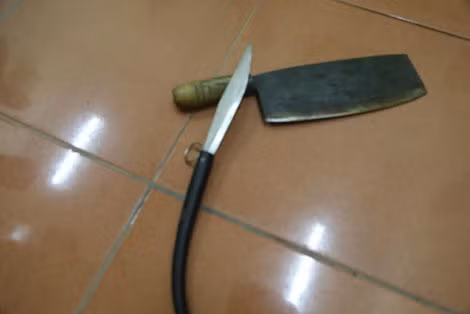 Hung khí gây án được cơ quan Công an thu giữ .