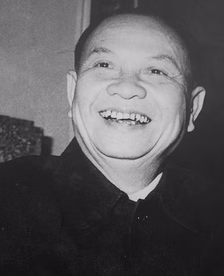 Cố TBT Trường Chinh, nhà lãnh đạo cách mạng kiệt xuất của Đảng. Cố TBT Trường Chinh, nhà lãnh đạo cách mạng kiệt xuất của Đảng.
