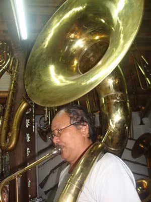 Nghệ nhân Nguyễn Văn Cường.