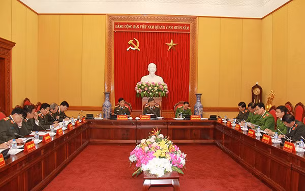Toàn cảnh cuộc họp giao ban.