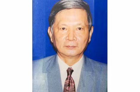 Nhà lý luận phê bình Từ Sơn (1936 - 2017). Nhà lý luận phê bình Từ Sơn (1936 - 2017).