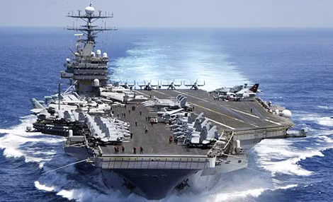 Tàu sân bay USS Carl Vinson.