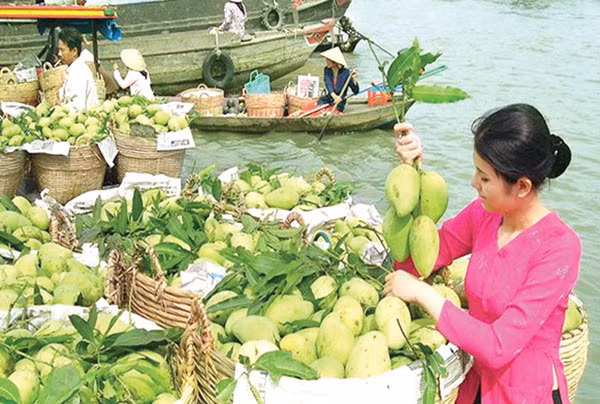 Chợ hoa quả trên sông miền Tây Nam Bộ.