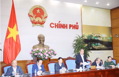 Phó Thủ tướng Thường trực Trương Hòa Bình phát biểu chỉ đạo tại cuộc họp về khắc phục sự cố môi trường 4 tỉnh miền Trung. Ảnh: VGP/Lê Sơn.