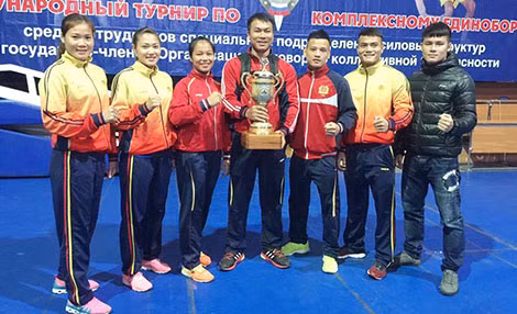 Các thành viên trong Đội tuyển Võ Phức hợp Bộ Công an Việt Nam tham gia giải đấu.