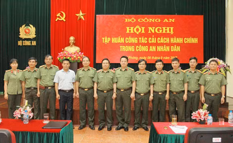 Các đại biểu tham dự Hội nghị tập huấn.