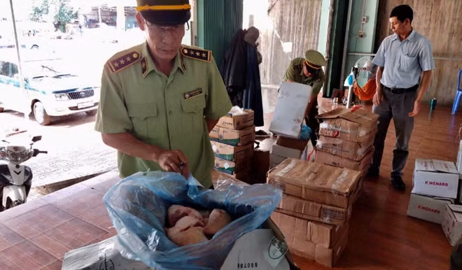 Đội Quản lý thị trường bắt giữ và tiêu huỷ hàng hoá vi phạm