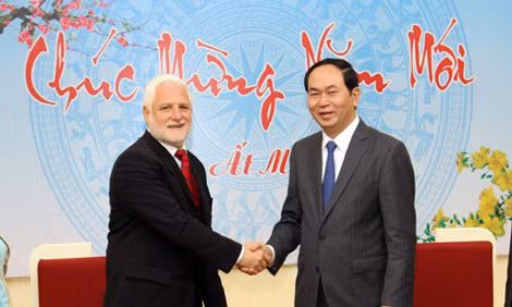 Bộ trưởng Trần Đại Quang cùng Tổng Giám đốc Bộ Quốc phòng Israel Dan Harel.