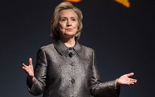 Cựu Ngoại trưởng Mỹ Hillary Clinton được cho là đã âm thầm chuẩn bị cho chiến dịch tranh cử từ sau Giáng sinh năm 2014. Ảnh: Reuters.