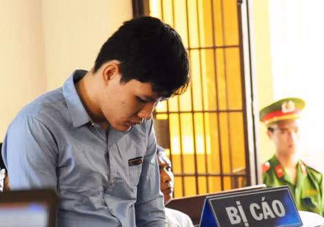 Đạt trong phiên xét xử.