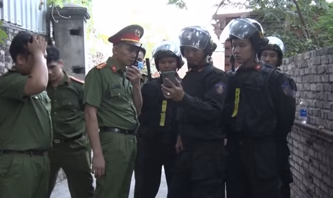 Công an Bắc Ninh lên phương án giải cứu cháu bé