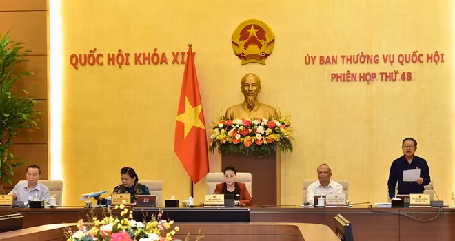 Phó Chủ tịch Quốc hội Đỗ Bá Tỵ điều hành phiên họp