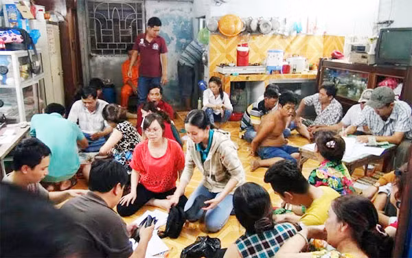 Các đối tượng đánh bạc.