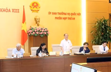 Chủ tịch Quốc hội Nguyễn Sinh Hùng yêu cầu phải công khai danh mục phí, lệ phí.