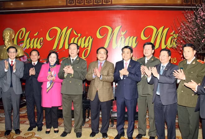 Đại tướng Trần Đại Quang, đồng chí Hoàng Trung Hải và các đồng chí dự buổi làm việc.